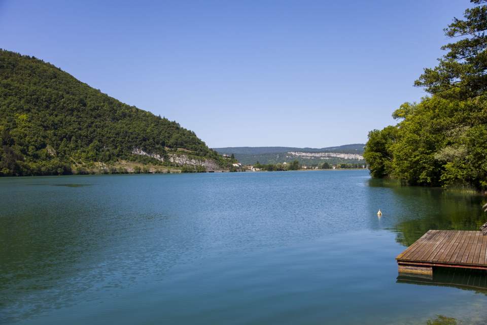 Le Belle Rive, Restaurant au Bord de l'eau de Nantua, Ain